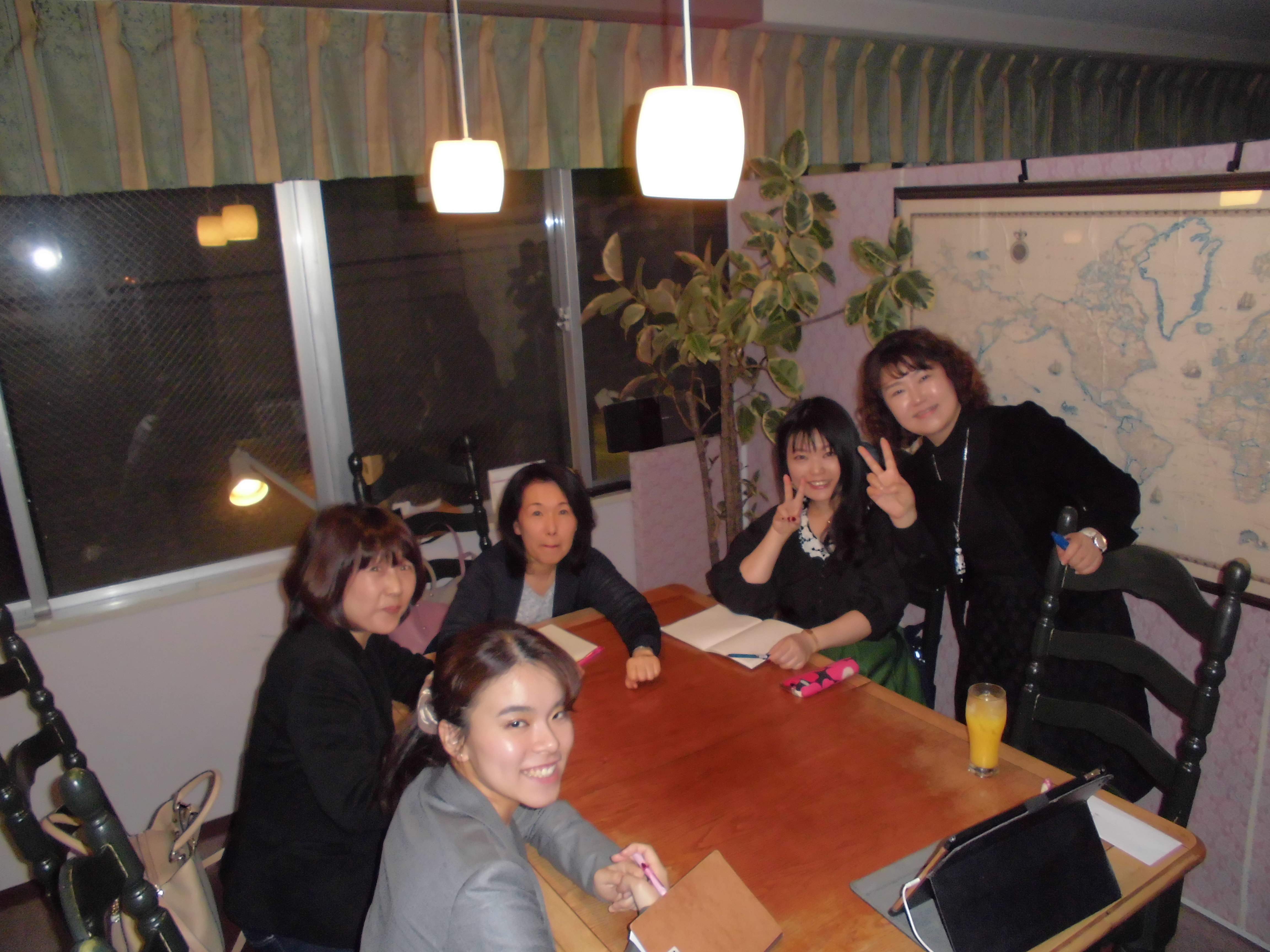 Oz 韓国語カフェがスタート 月１回金曜日の夜に開催中 広島の英会話スクールならアウトサイダー